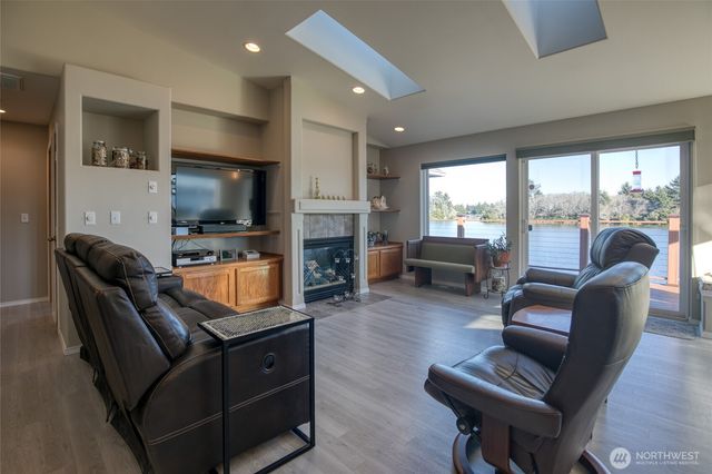 598 Mount Olympus Avenue SE, Ocean Shores, WA 98569