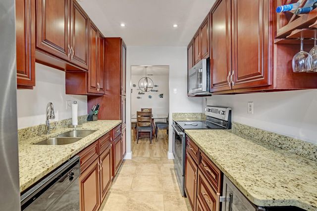 1734 Lakefront Boulevard B, Fort Pierce, FL 34982