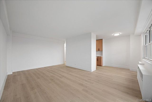 820 Boynton Avenue 16M, Bronx, NY 10473