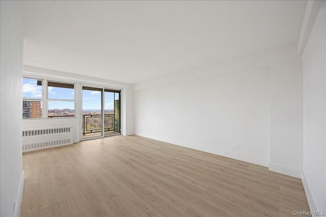 820 Boynton Avenue 16M, Bronx, NY 10473