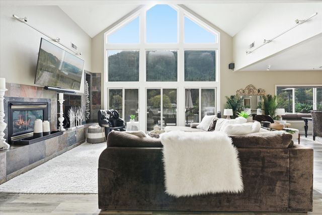 461 Fielder Lane, Grants Pass, OR 97526