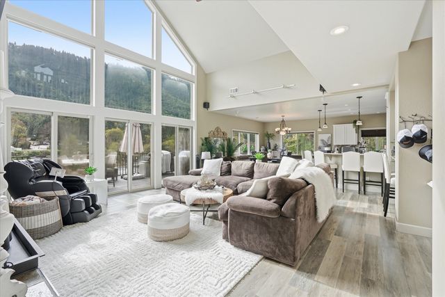 461 Fielder Lane, Grants Pass, OR 97526