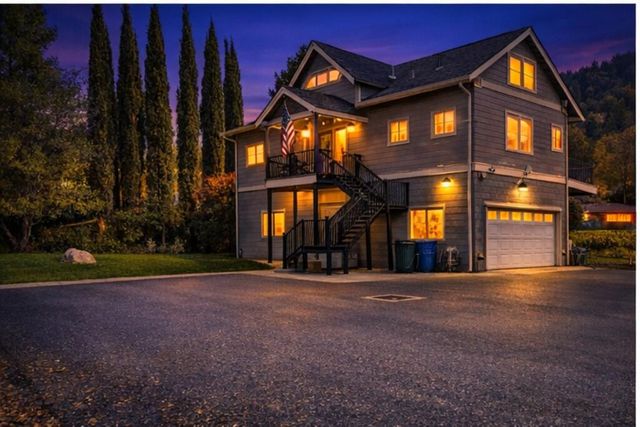 461 Fielder Lane, Grants Pass, OR 97526