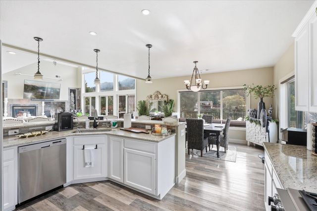 461 Fielder Lane, Grants Pass, OR 97526