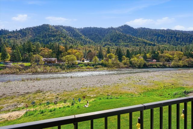 461 Fielder Lane, Grants Pass, OR 97526
