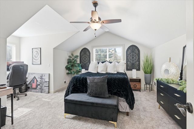 461 Fielder Lane, Grants Pass, OR 97526