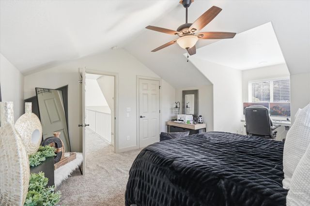 461 Fielder Lane, Grants Pass, OR 97526