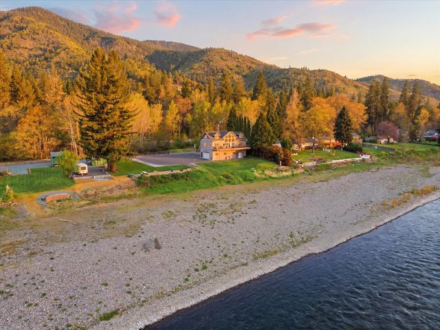 461 Fielder Lane, Grants Pass, OR 97526