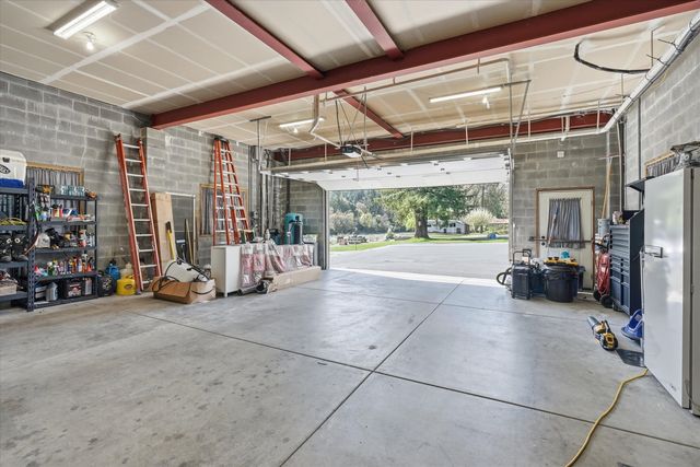 461 Fielder Lane, Grants Pass, OR 97526