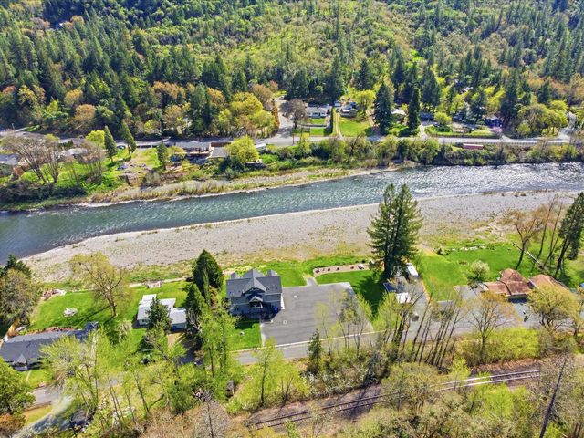 461 Fielder Lane, Grants Pass, OR 97526