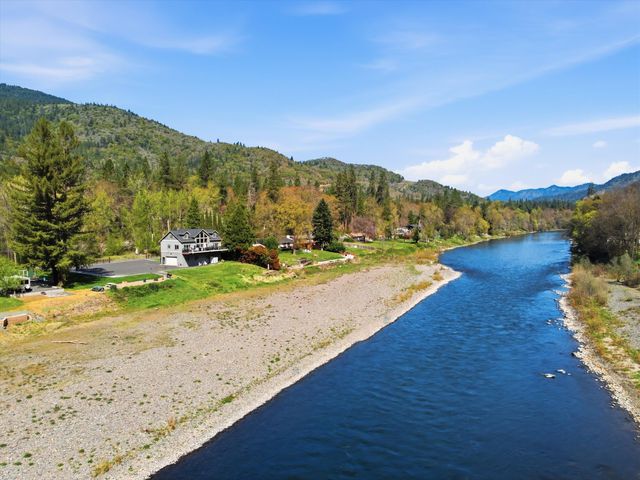 461 Fielder Lane, Grants Pass, OR 97526