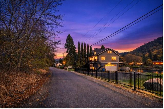 461 Fielder Lane, Grants Pass, OR 97526