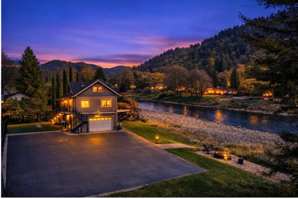 461 Fielder Lane, Grants Pass, OR 97526