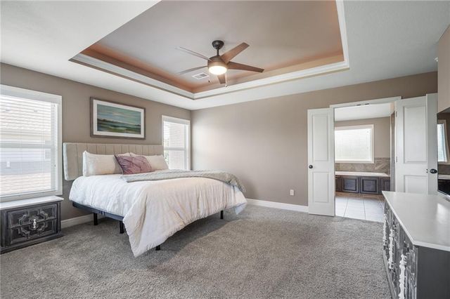 8608 W 165 Place, Overland Park, KS 66085