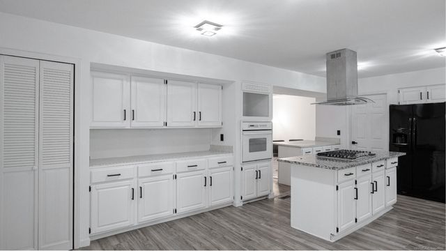 9202 Crawford Road, Columbus, MI 48063