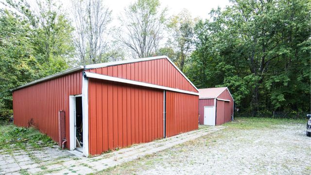 9202 Crawford Road, Columbus, MI 48063