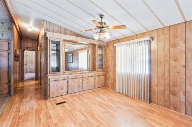 1525 W Oakland 27, Hemet, CA 92543