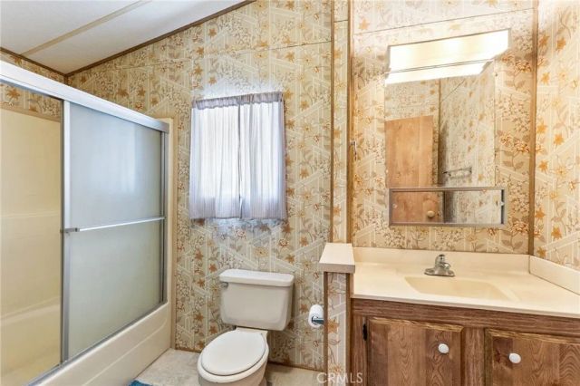 1525 W Oakland 27, Hemet, CA 92543
