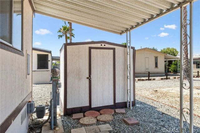 1525 W Oakland 27, Hemet, CA 92543