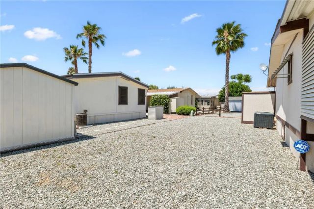 1525 W Oakland 27, Hemet, CA 92543