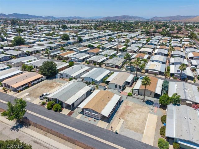 1525 W Oakland 27, Hemet, CA 92543