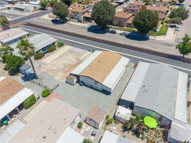 1525 W Oakland 27, Hemet, CA 92543