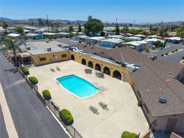 1525 W Oakland 27, Hemet, CA 92543