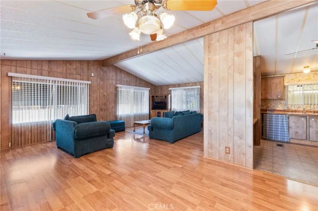 1525 W Oakland 27, Hemet, CA 92543