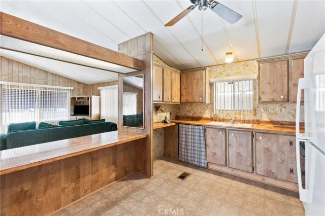 1525 W Oakland 27, Hemet, CA 92543