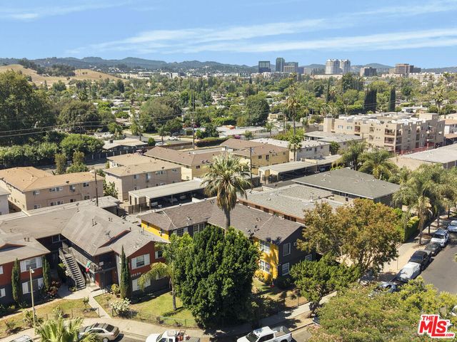 20542 Hartland Street 2, Winnetka, CA 91306