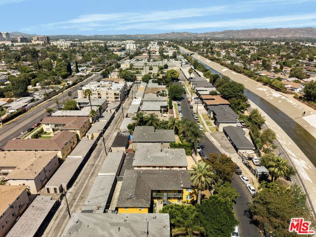 20542 Hartland Street 2, Winnetka, CA 91306