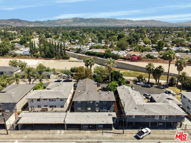 20542 Hartland Street 2, Winnetka, CA 91306