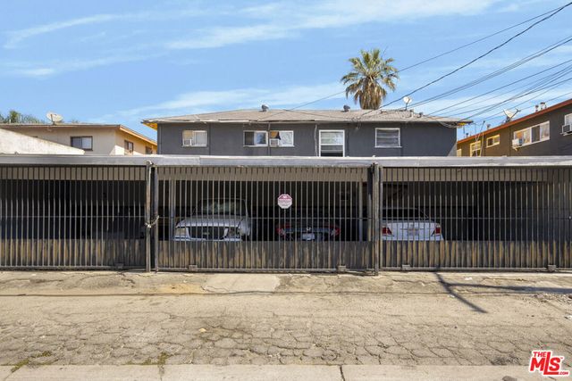 20542 Hartland Street 2, Winnetka, CA 91306