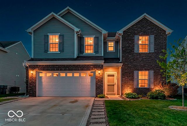 886 Starflower Trace, Greenwood, IN 46143