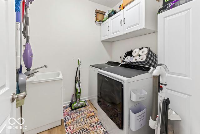 886 Starflower Trace, Greenwood, IN 46143