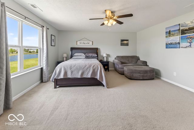 886 Starflower Trace, Greenwood, IN 46143