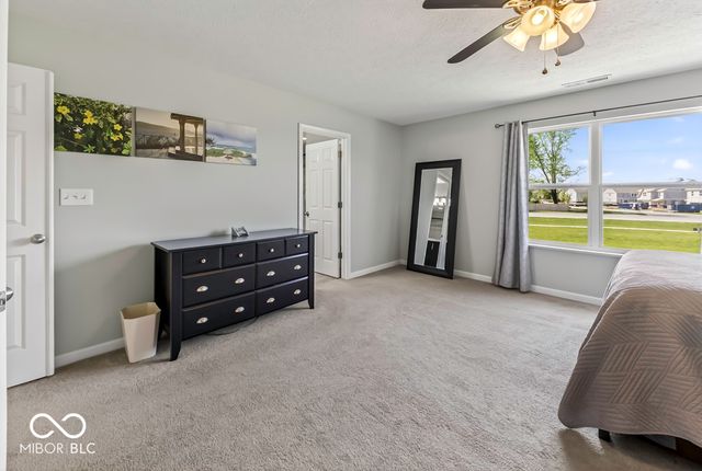 886 Starflower Trace, Greenwood, IN 46143