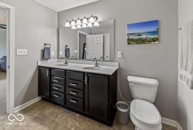 886 Starflower Trace, Greenwood, IN 46143