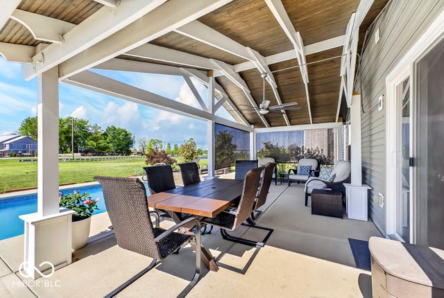 886 Starflower Trace, Greenwood, IN 46143