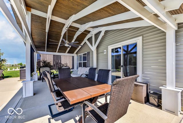 886 Starflower Trace, Greenwood, IN 46143