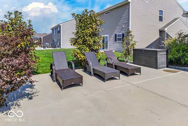 886 Starflower Trace, Greenwood, IN 46143