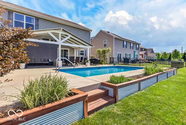 886 Starflower Trace, Greenwood, IN 46143