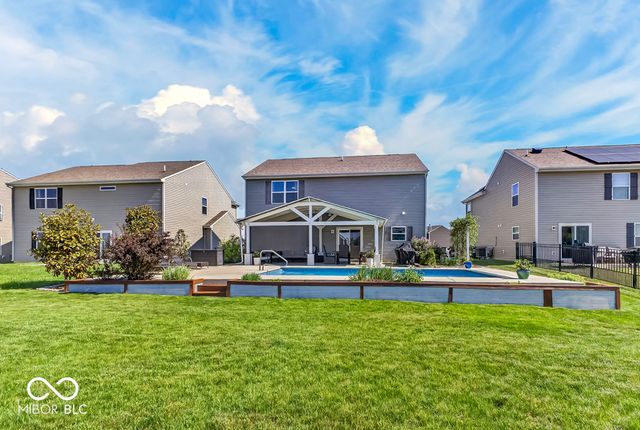 886 Starflower Trace, Greenwood, IN 46143