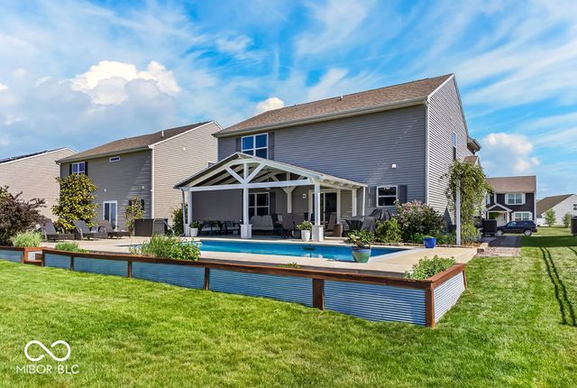 886 Starflower Trace, Greenwood, IN 46143