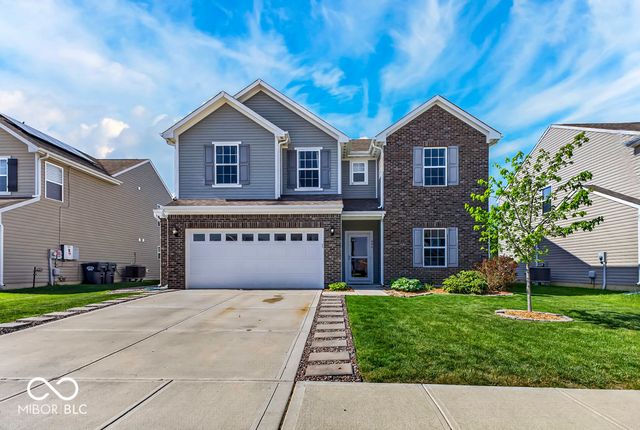 886 Starflower Trace, Greenwood, IN 46143