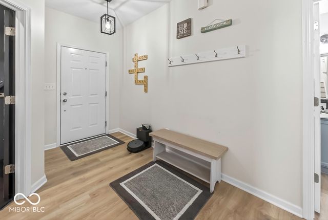 886 Starflower Trace, Greenwood, IN 46143