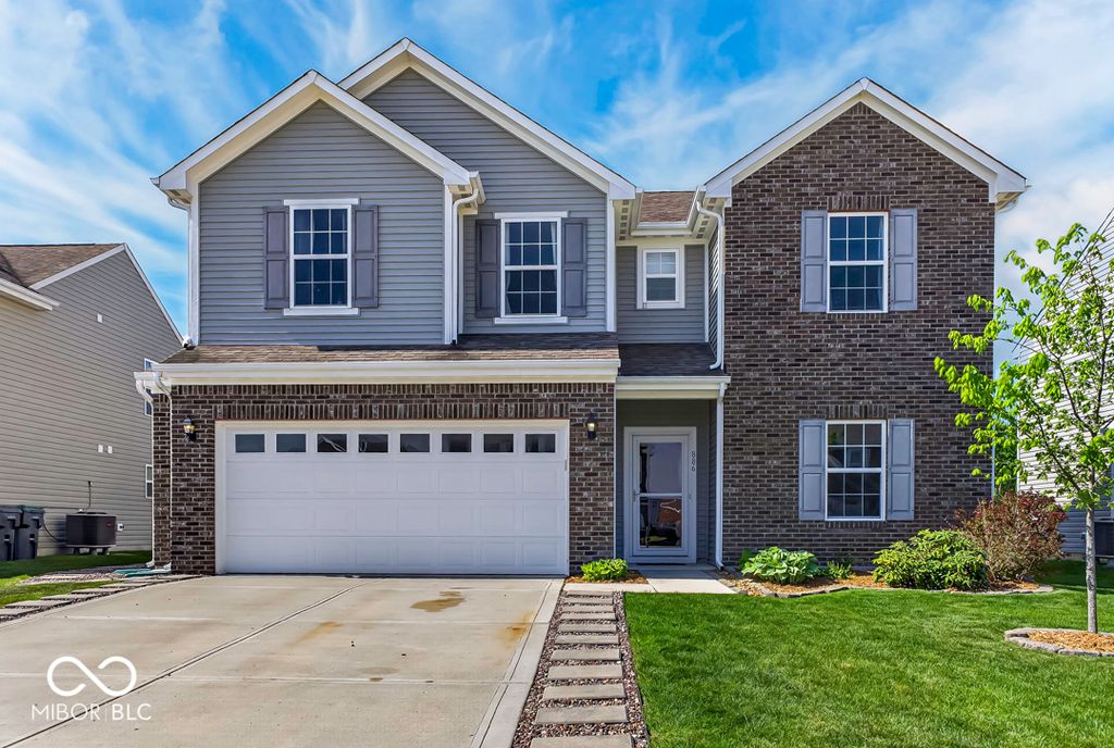 886 Starflower Trace, Greenwood, IN 46143