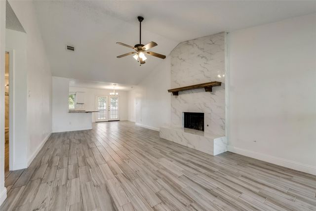 319 Southerland Avenue, Mesquite, TX 75150