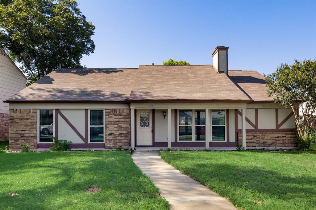 319 Southerland Avenue, Mesquite, TX 75150