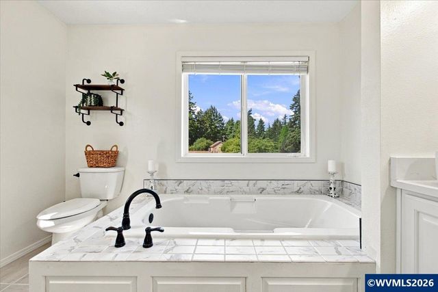 3002 Mahalo Ct SE, Salem, OR 97317